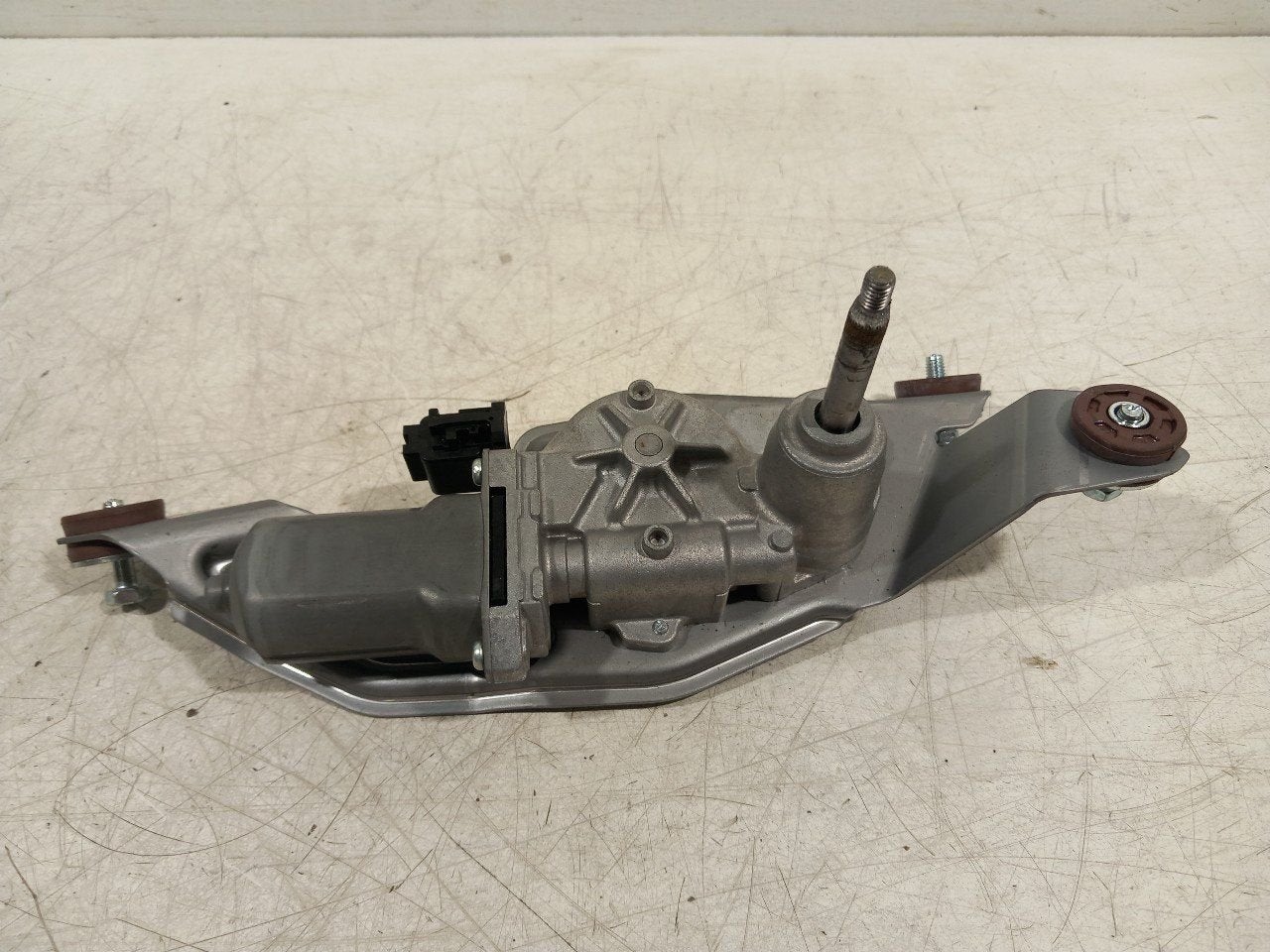 Ruitenwissermotor achter Mazda 6, Onderdelen@venauto.nl, Van der Ven Autorecycling B.V., Gebruikt, Ettenseweg 76, 4706 PB Roosendaal, The Netherlands