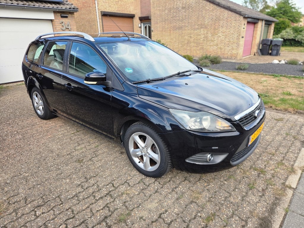 Ford Focus Station Titanium 1.6 16V 100PK 2011 Trekhaak, 4 cilinders, 635 kg, 100 pk, Zwart