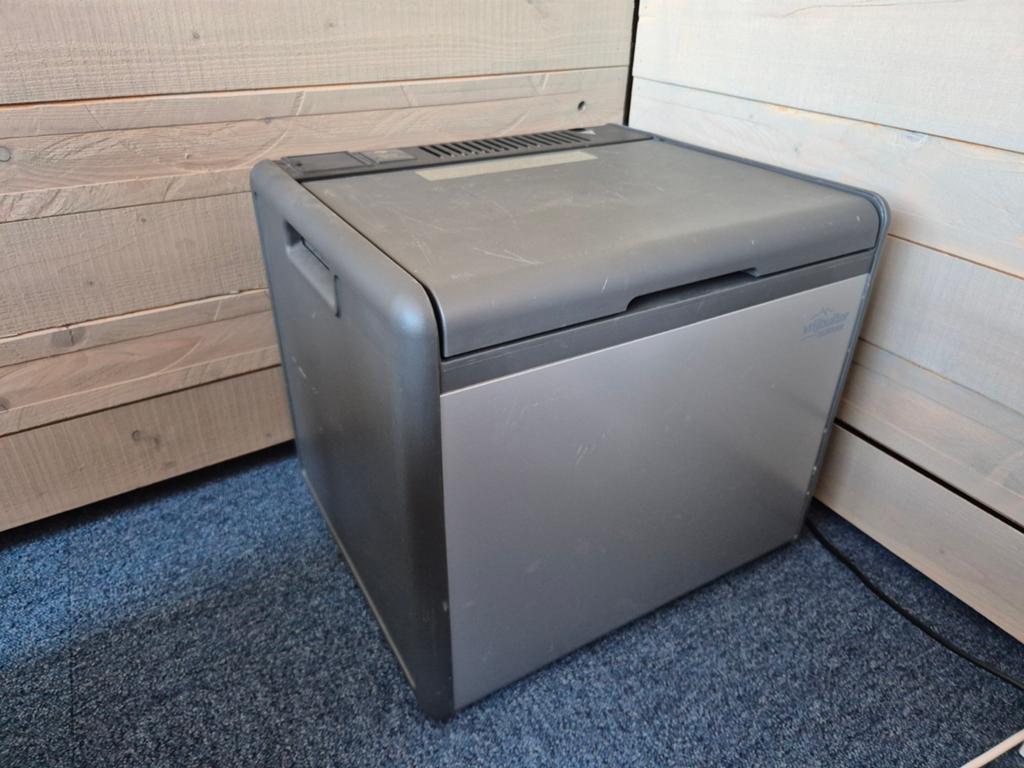 Camping koelkastje 220v, 12v, gas, Ophalen, Zonder vriesvak, Minder dan 75 liter, Minder dan 45 cm