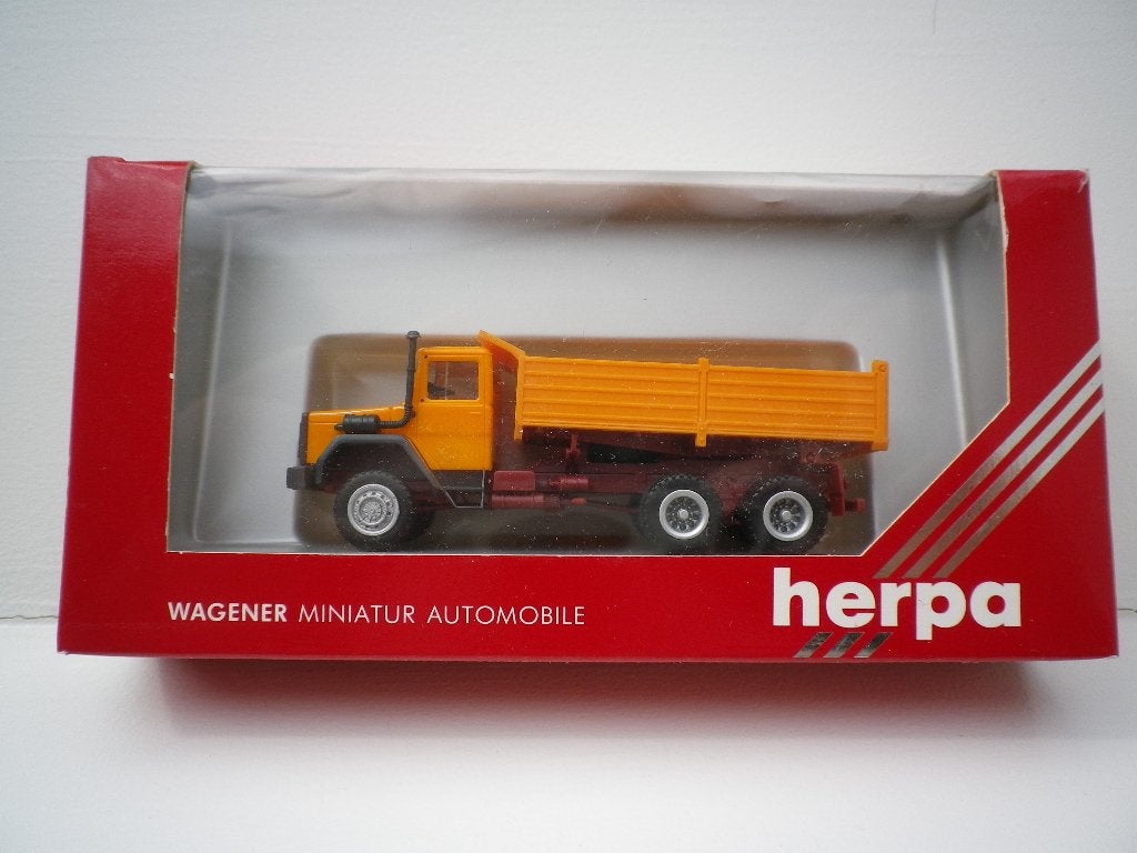 Herpa Iveco Iveco torpedo 6x6 kipper oranje. Nieuw, Ophalen of Verzenden, Nieuw, Bus of Vrachtwagen, Herpa