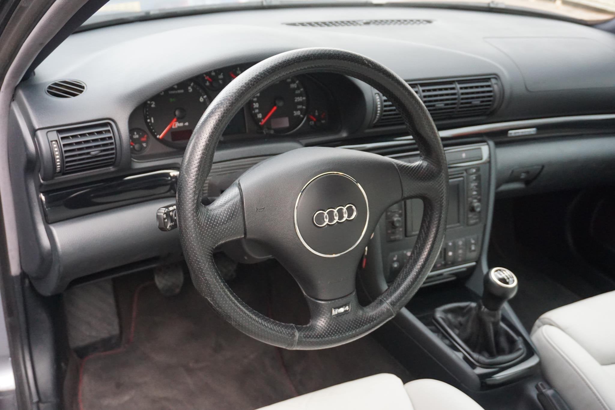 Foto 4 van Audi RS4 Avant 2.7 V6 quattro