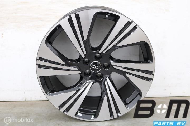 NIEUWSTAAT! Org 22 inch RS velgen Audi Q8 Etron 4KE601025AM, Gebruikt, Velg(en)