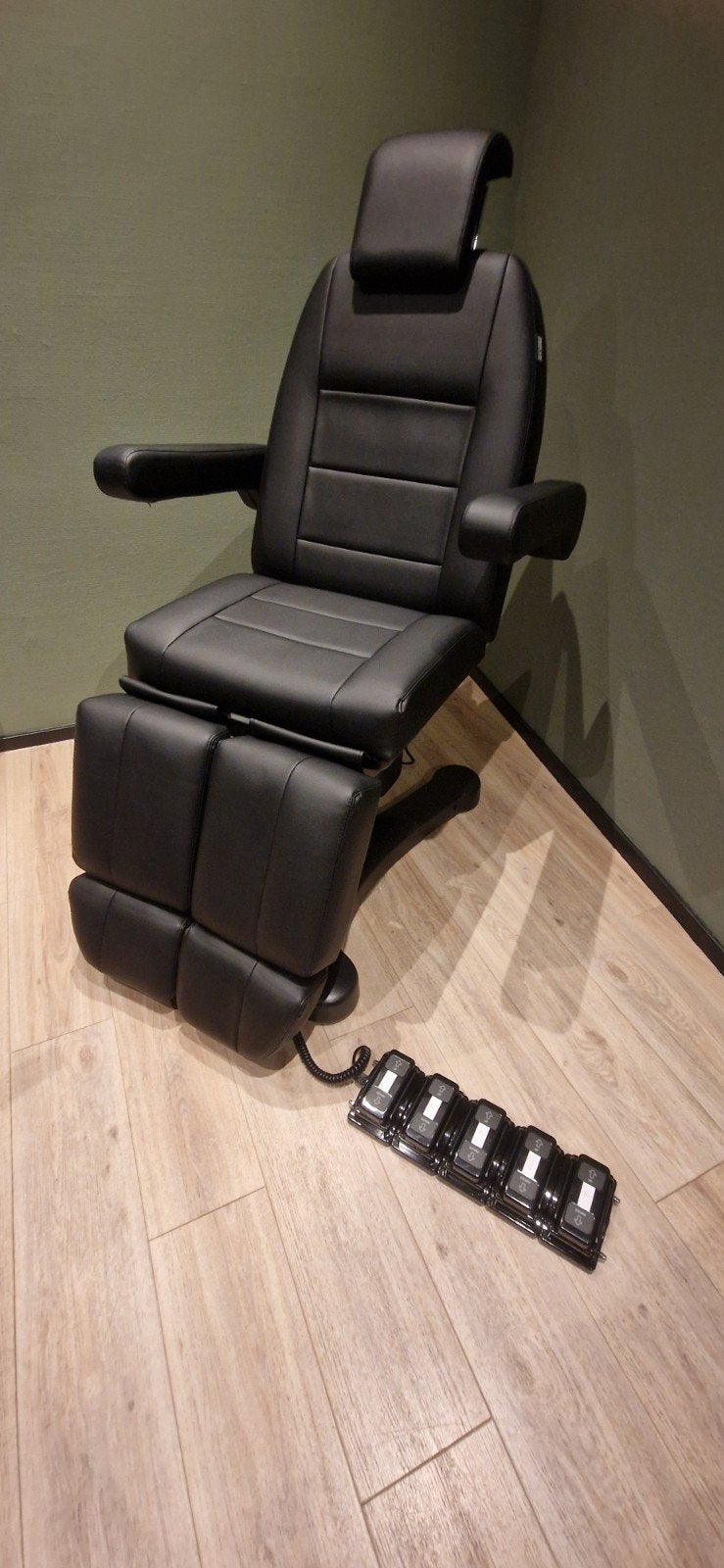electrische behandelstoel/pedicurestoel nieuwstaat zwart