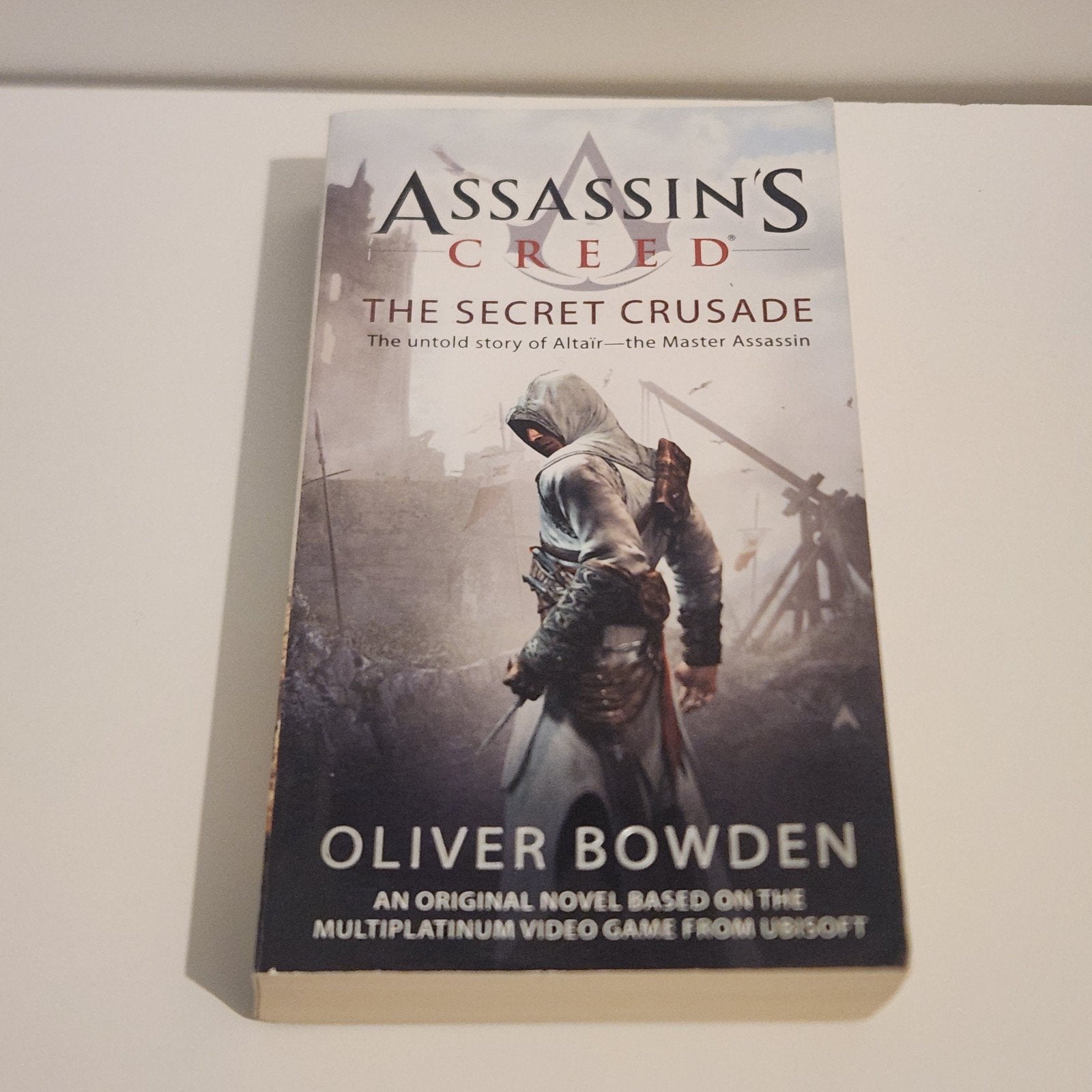 Assassin's Creed: The Secret Crusade - Engels boek, Ophalen of Verzenden, Gelezen, Oliver Bowden, Europa overig