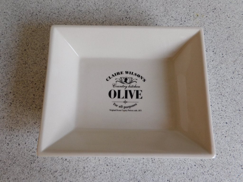Schaal 15x13 cm. Olive Claire Wilson, Overige merken, Ophalen of Verzenden, Overige stijlen, Aardewerk