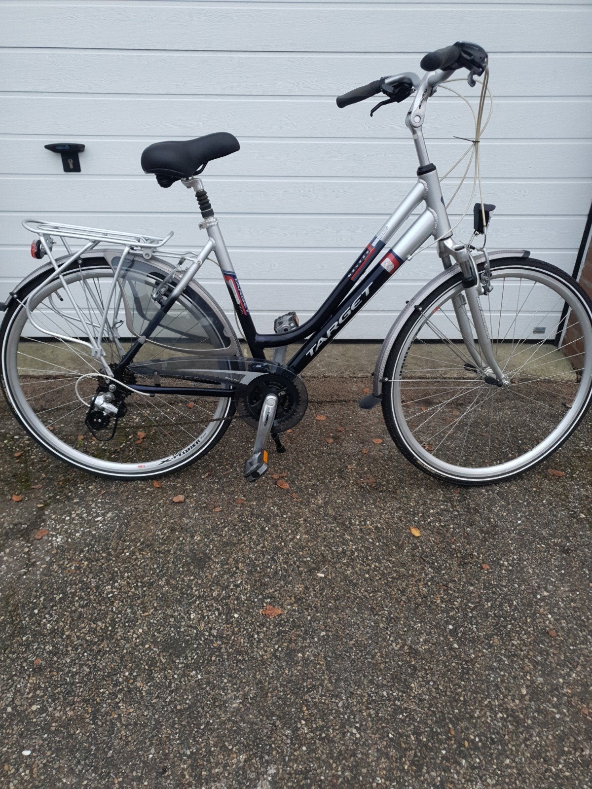 Nieuwe Damesfiets 28 inch, Fietsen en Brommers, 53 tot 56 cm, Versnellingen, Zo goed als nieuw, Ophalen