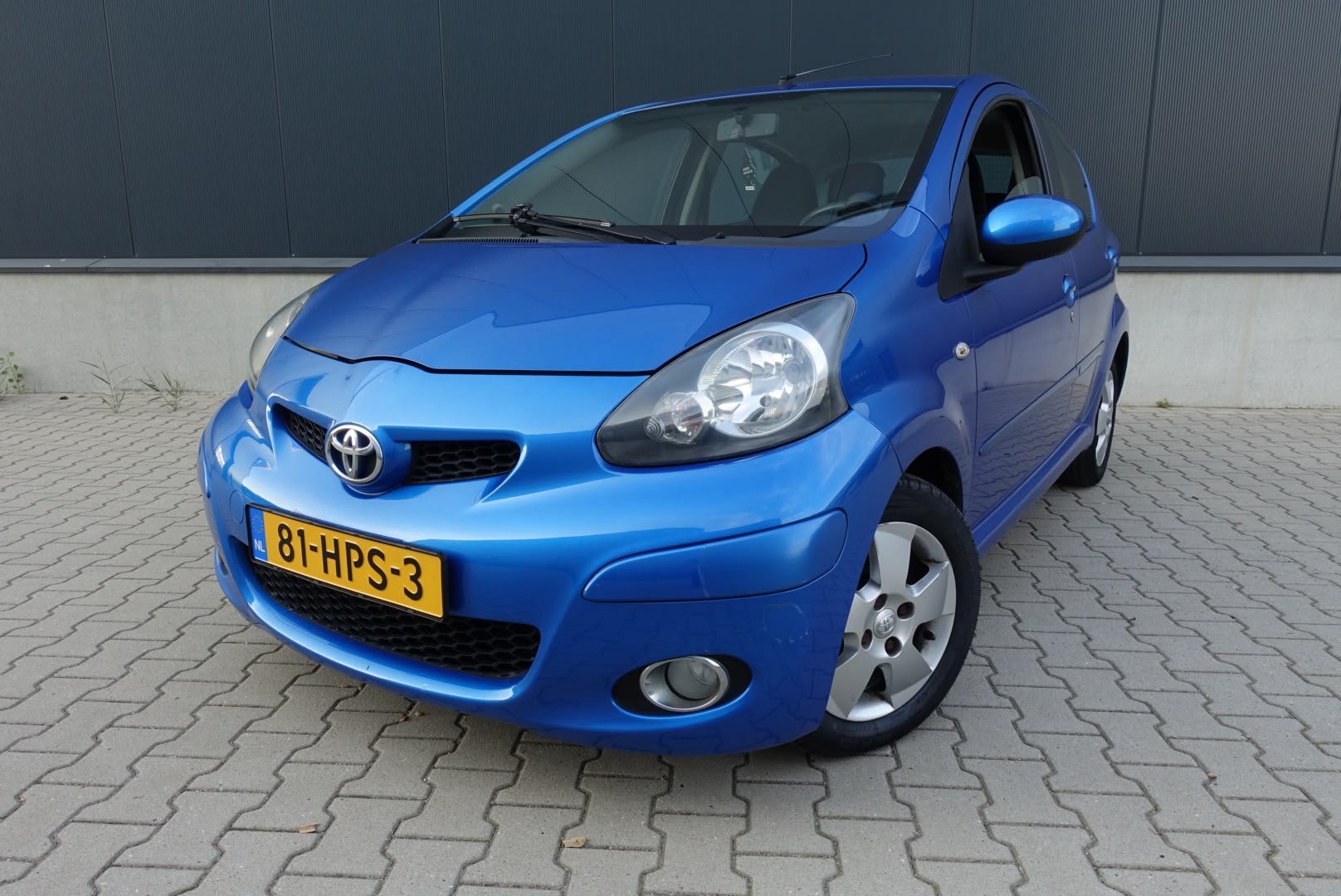 Toyota Aygo 1.0 12V 5DRS Dynamic Bleu | Airco | Netjes | APK, Voorwielaandrijving, Stof, Zwart, 68 pk