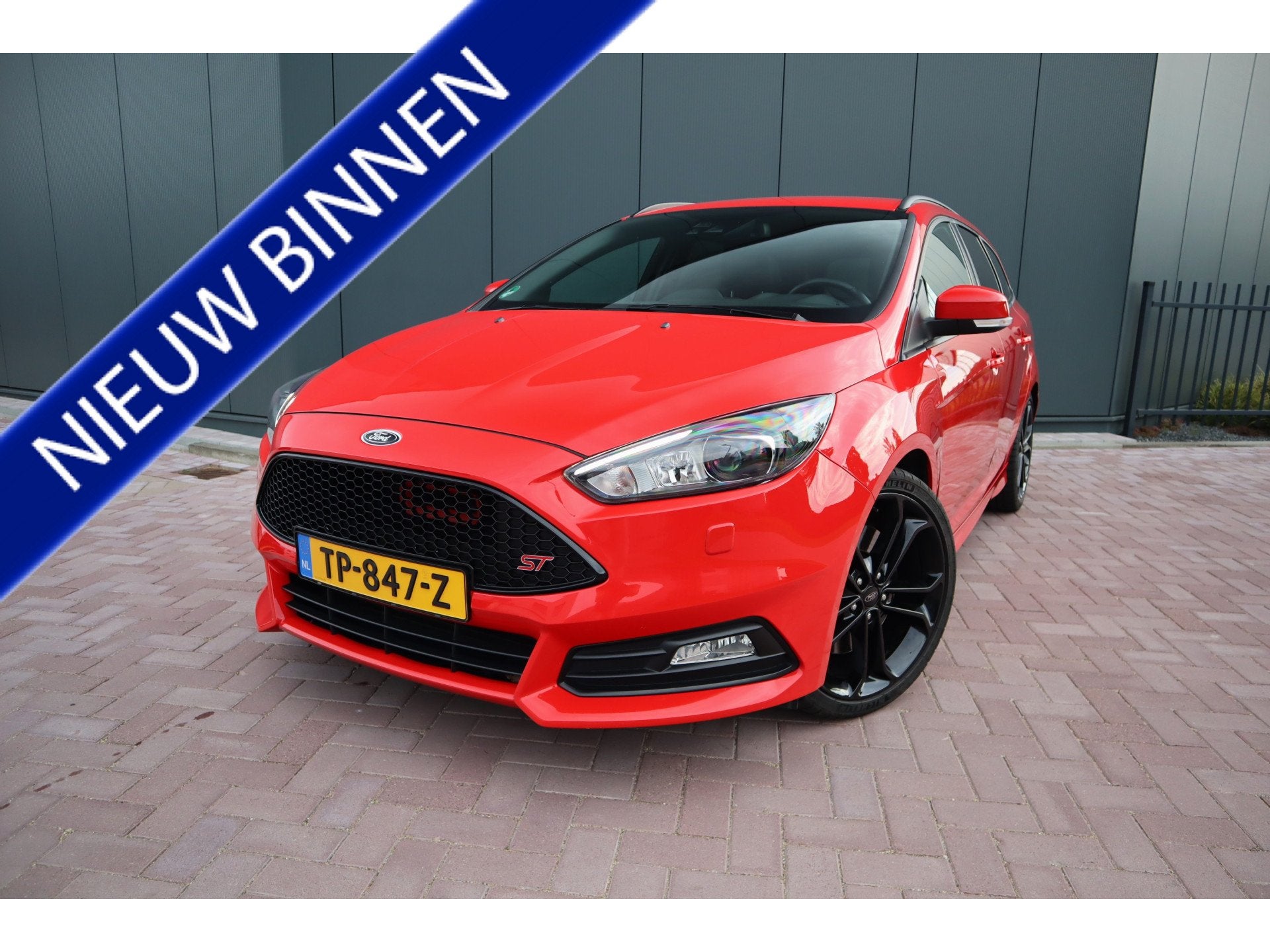 Ford FOCUS Wagon 2.0 ST Mountune Leder Navigatie Camera Sony, 12 maanden, 15 km/l, Gebruikt, 4 cilinders