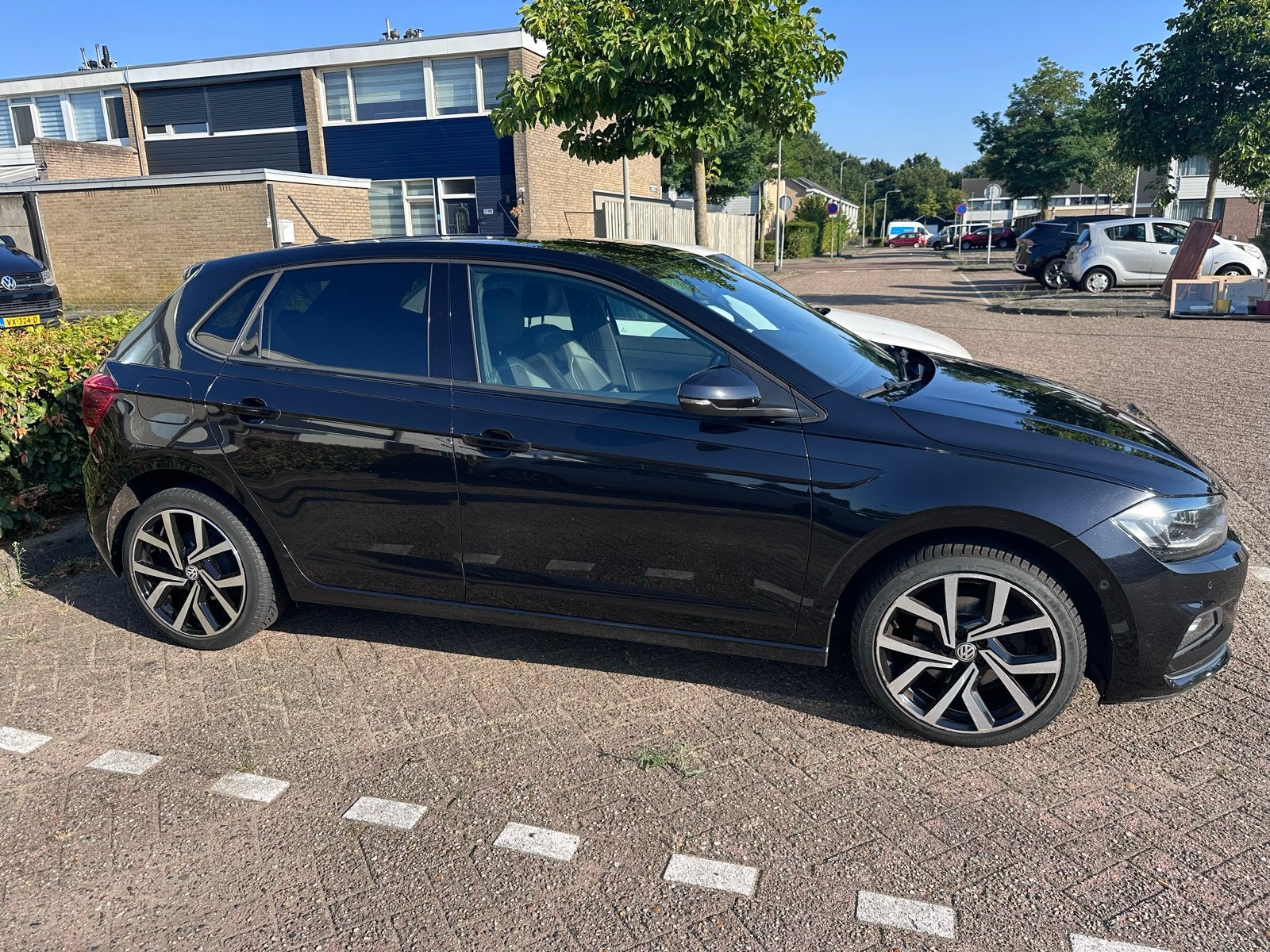 Volkswagen Polo 1.6 TDI R-Line uitvoering, Auto's, Zwart, Origineel Nederlands, Particulier, 125 €/maand