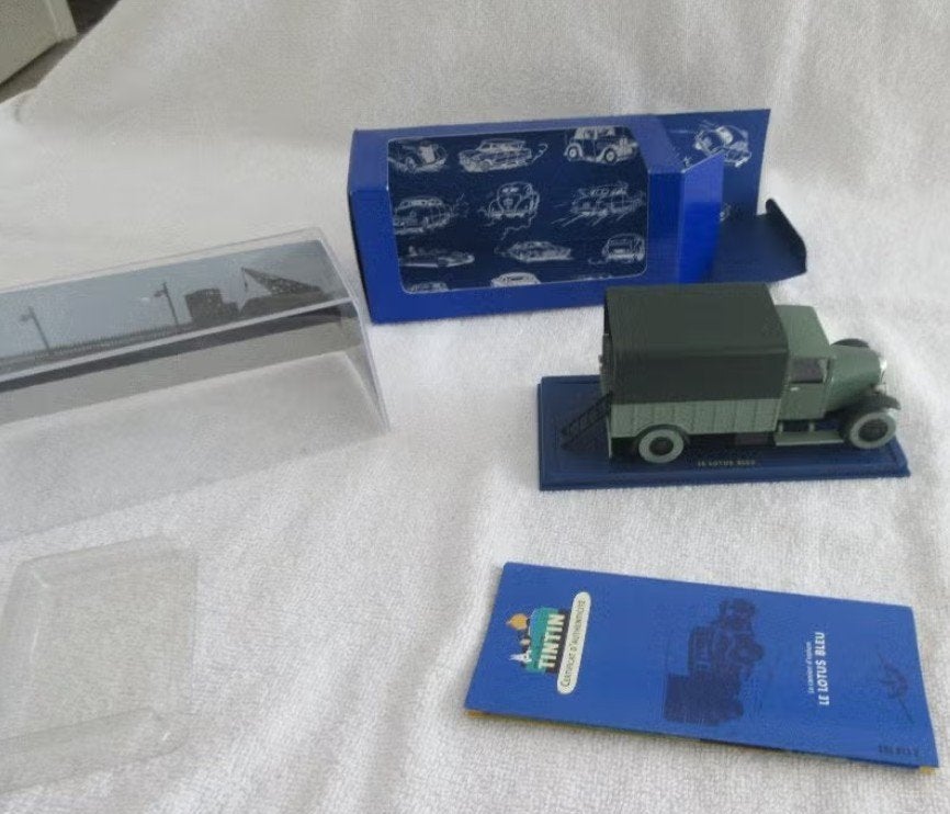 Kuifje auto opiumvrachtwagen uit De Blauwe Lotus Moulinsart., Verzamelen, Ophalen of Verzenden, Kuifje, Zo goed als nieuw, Beeldje of Figuurtje