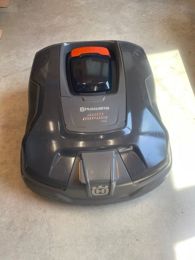 Husqvarna robotmaaier, Ophalen, Gebruikt, Met regensensor, 20 tot 25 cm