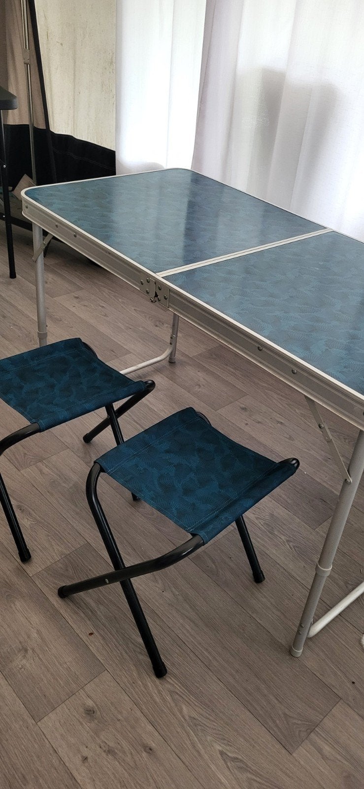 Decathlon camping tafel met krukjes, Caravans en Kamperen, Ophalen, Campingtafel