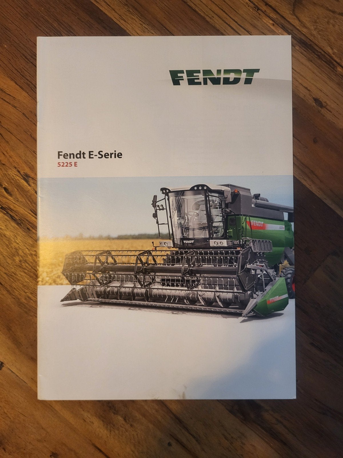 tractor folder Fendt E-serie 5225 E, Boeken, Ophalen of Verzenden, Zo goed als nieuw