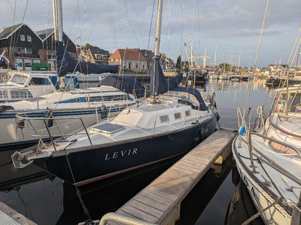 Zeiljacht Ventura 30 met mooie ligplek op Urk deze zomer, Watersport en Boten, Gebruikt, Binnenboordmotor, 1.80 meter, Diesel