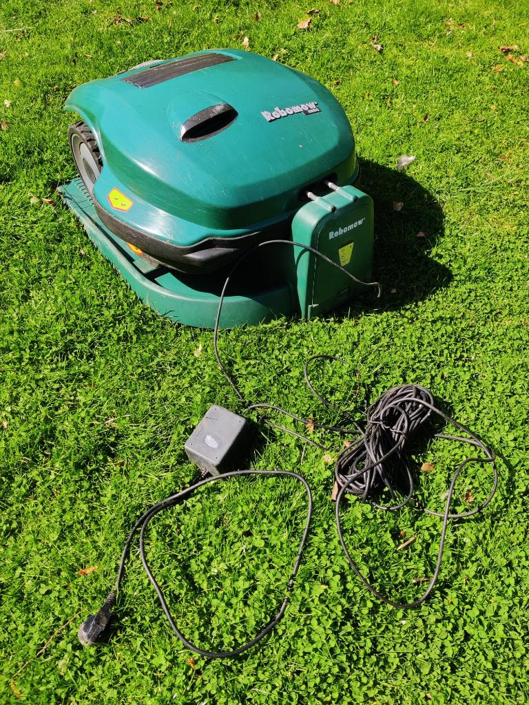 Robomow RM510 robotmaaier met nieuwe accu's, Tuin en Terras, Robotmaaiers, Gebruikt, Met regensensor, Ophalen of Verzenden