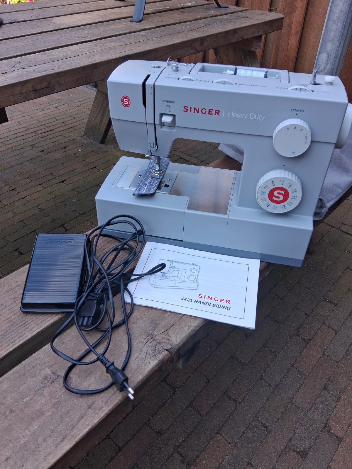 Singer Heavy Duty 4423 Naaimachine - Zo goed als nieuw, Ophalen, Zo goed als nieuw, Overige typen
