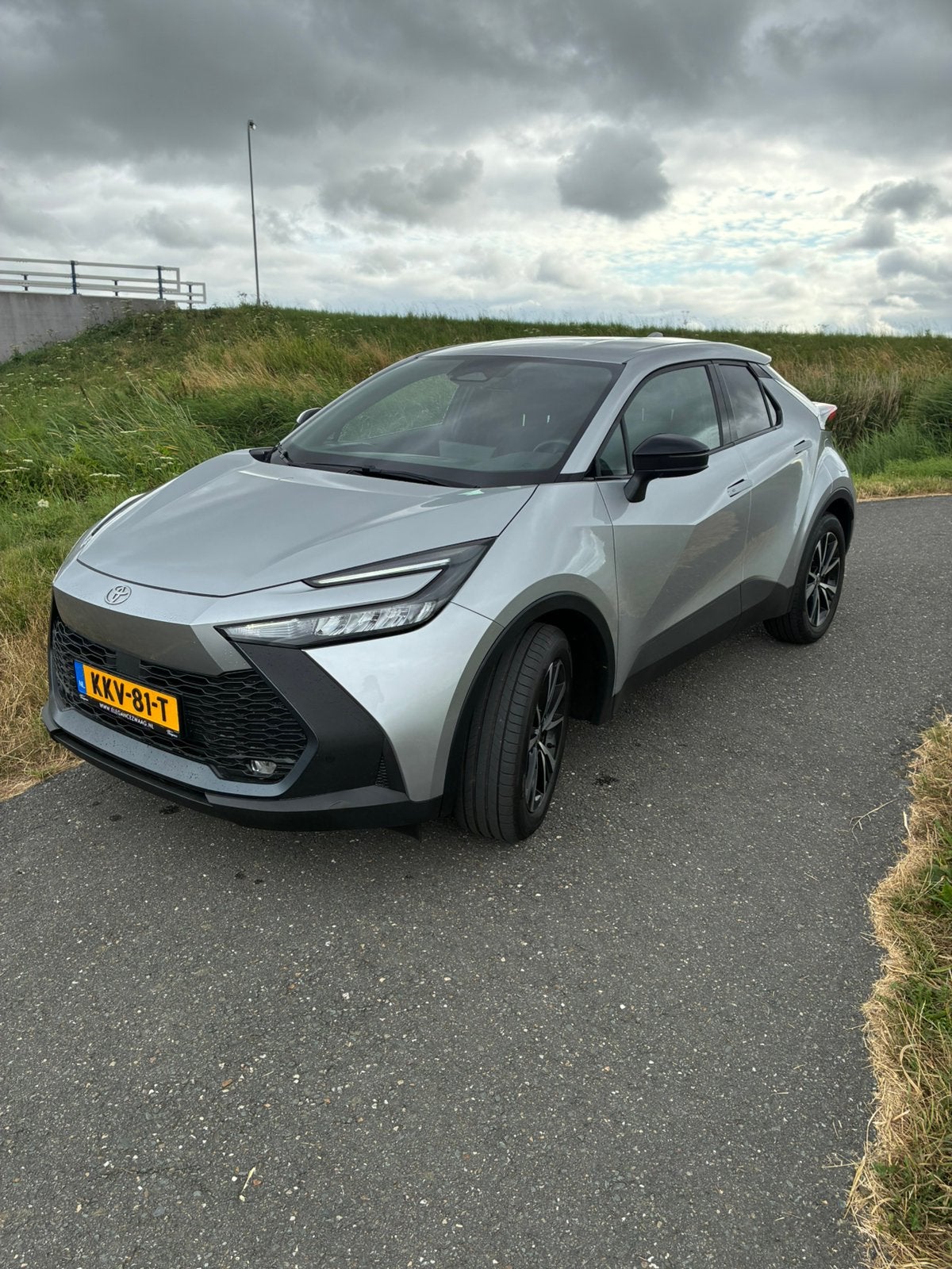 Toyota C-HR 2.0 High Power Phev 223pk CVT 2025 Grijs, 725 kg, Bedrijf, Hybride Elektrisch/Benzine, 1987 cc