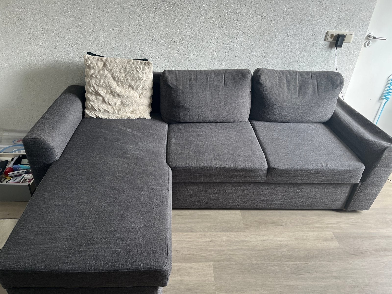 Grijze hoekbank met chaise longue, is gebruikt., Huis en Inrichting, Banken | Bankstellen, Ophalen, Gebruikt, 100 tot 125 cm, Hoekbank