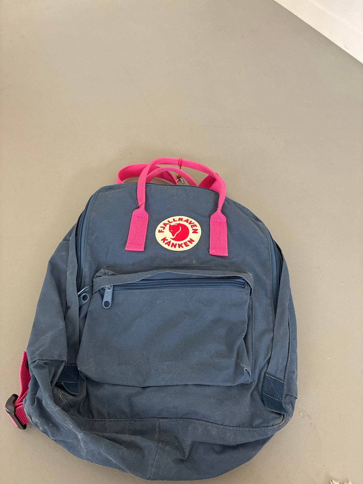 Fjällräven Kånken rugzak - Blauw met roze details, Overige merken, Gebruikt, Verzenden, 25 tot 40 cm