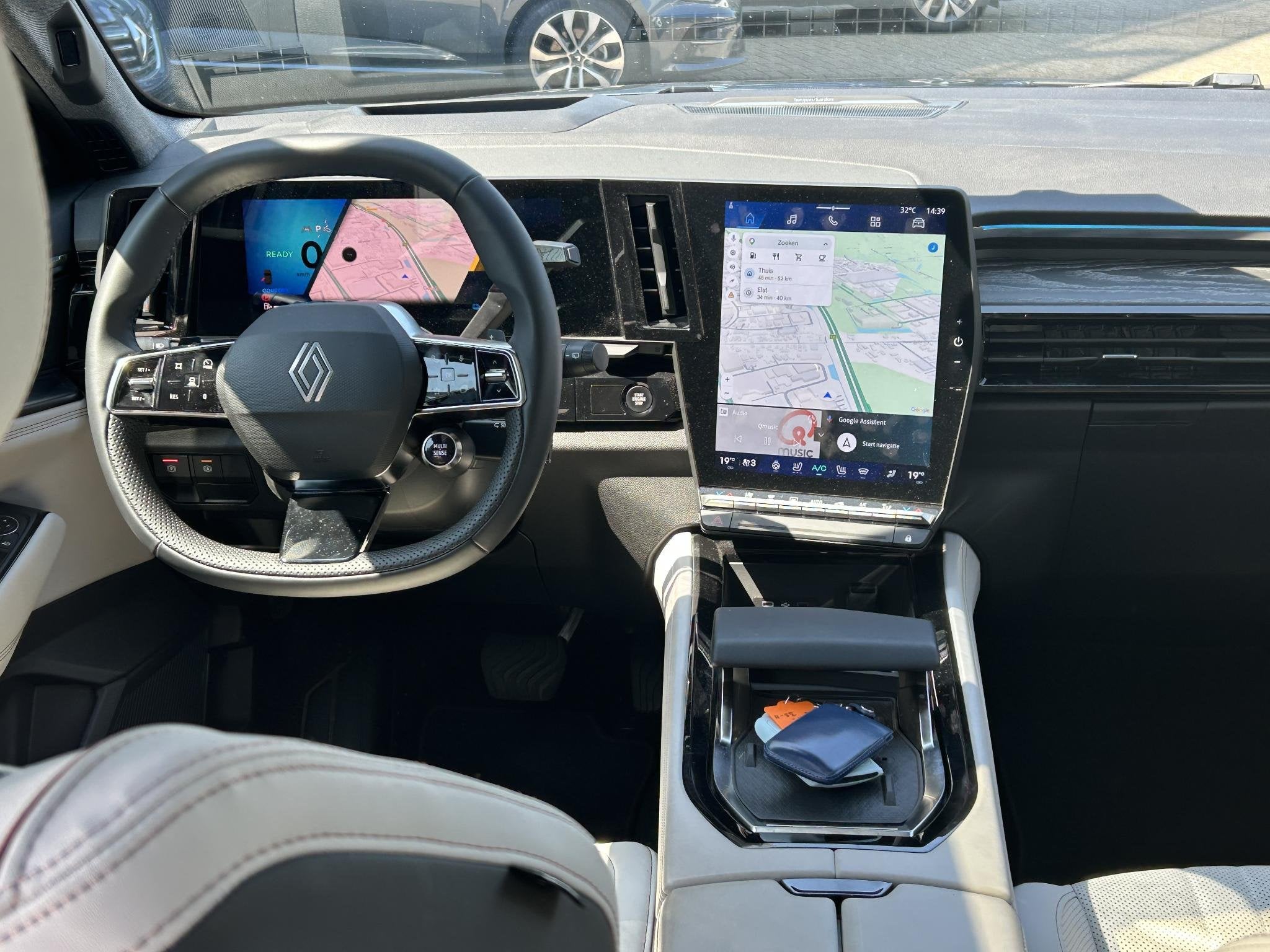 Renault Espace E-Tech full hybrid 200 iconic 5p. | Panoramad, Gebruikt, 1199 cc, Origineel Nederlands, Bedrijf