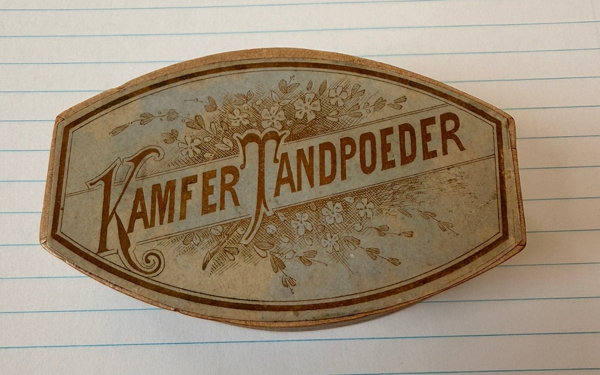 Historisch Kamfer Tandpoeder doosje J. Berkenbosch Berends, Verzenden, Gebruikt