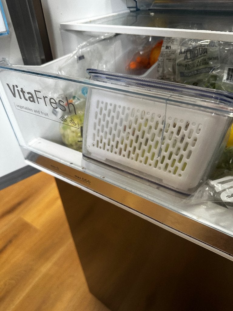 Foto 6 van Bosch Series 6 fridge-freezer KGE398IBP 201cm
