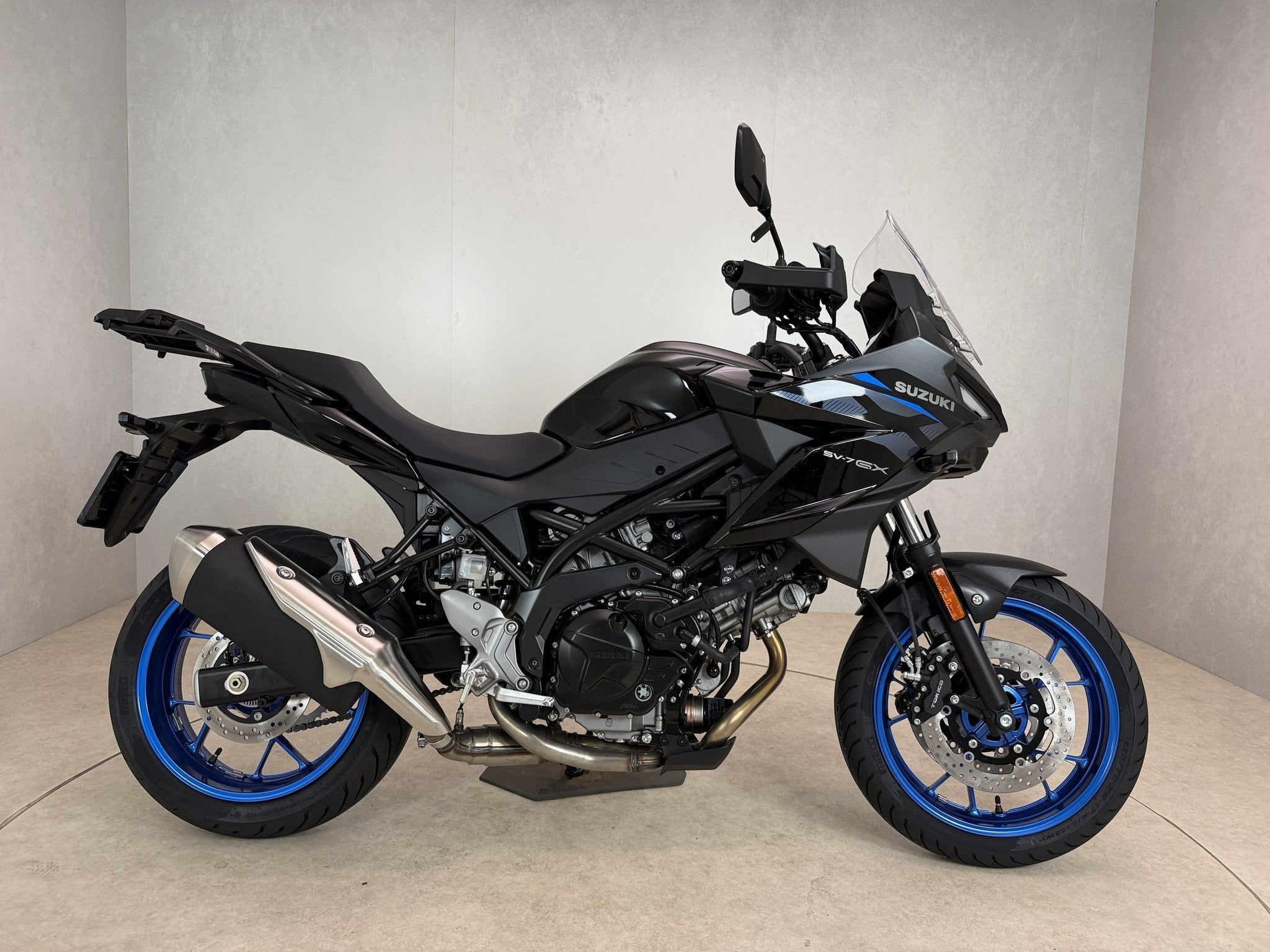 Suzuki SV7GX (bj 2026), Suzuki B.V. Nimag, Lange Dreef 12
4131 NH  VIANEN, Bedrijf, Klantenservice@suzuki.nl