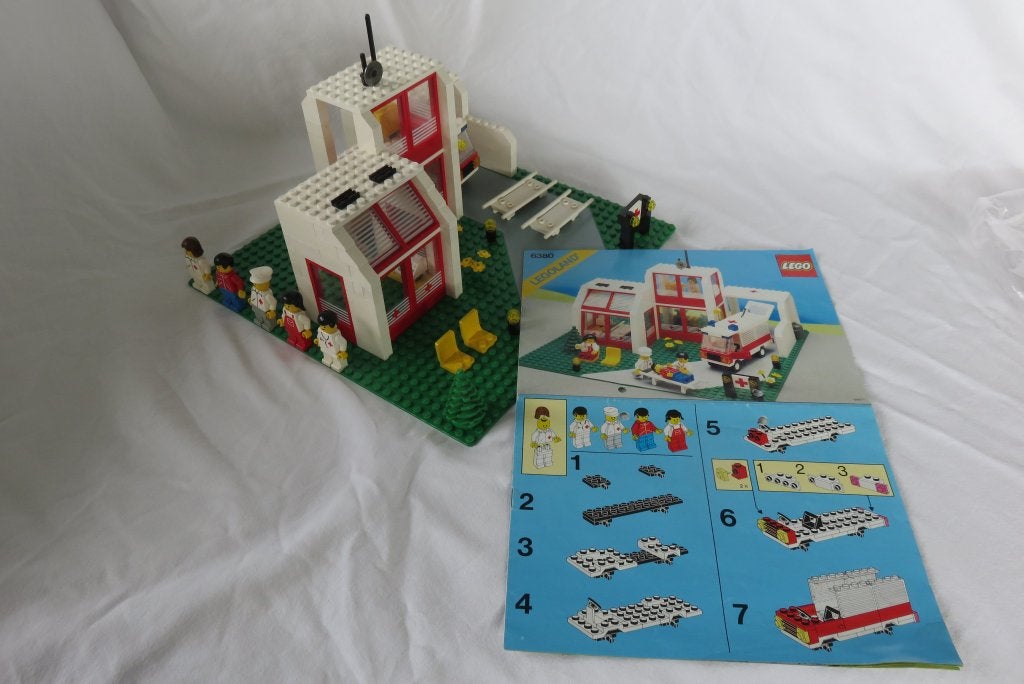 Lego classic town, set 6380 emergency treatment center, Compleet, Lego, Ophalen of Verzenden, Complete set