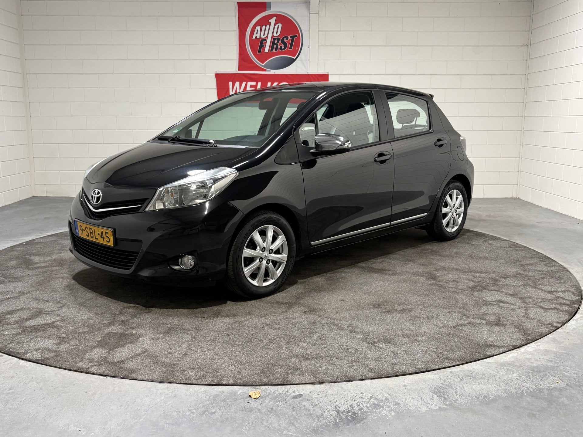 Toyota Yaris 1.0 VVT-i Trend, Achteruitrijcamera, Climate Ai, Auto's, Euro 5, 750 kg, Zwart, Origineel Nederlands