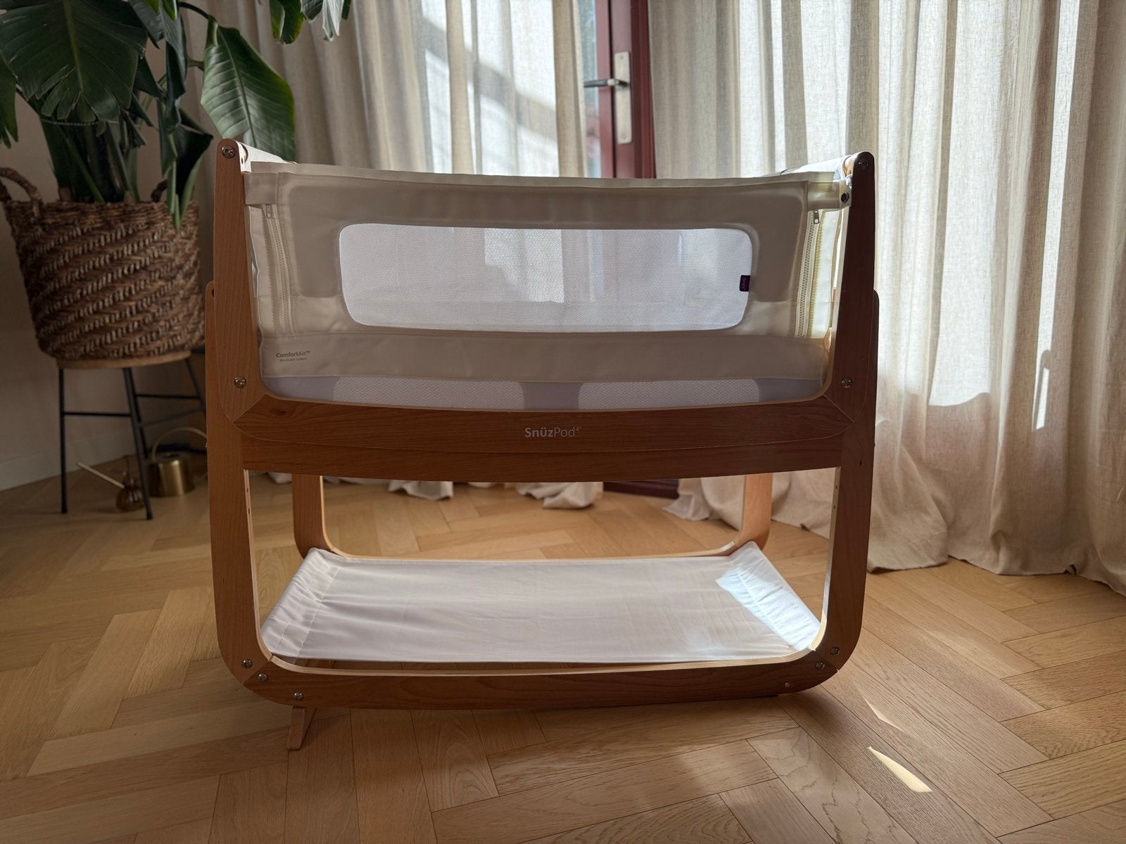 SnüzPod4 Co-Sleeper Wieg - compleet en als nieuw!, Ophalen, Zo goed als nieuw, Wieg