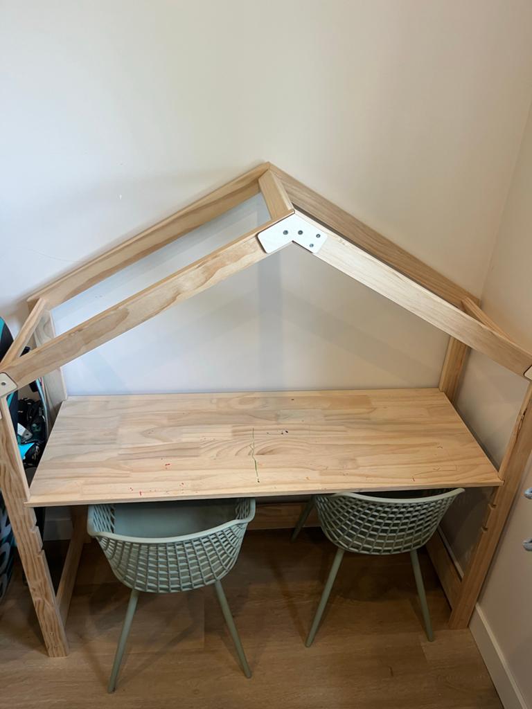 Kinderbureau met twee stoeltjes - In hoogte verstelbaar, Ophalen, Gebruikt, Tafel(s) en Stoel(en)