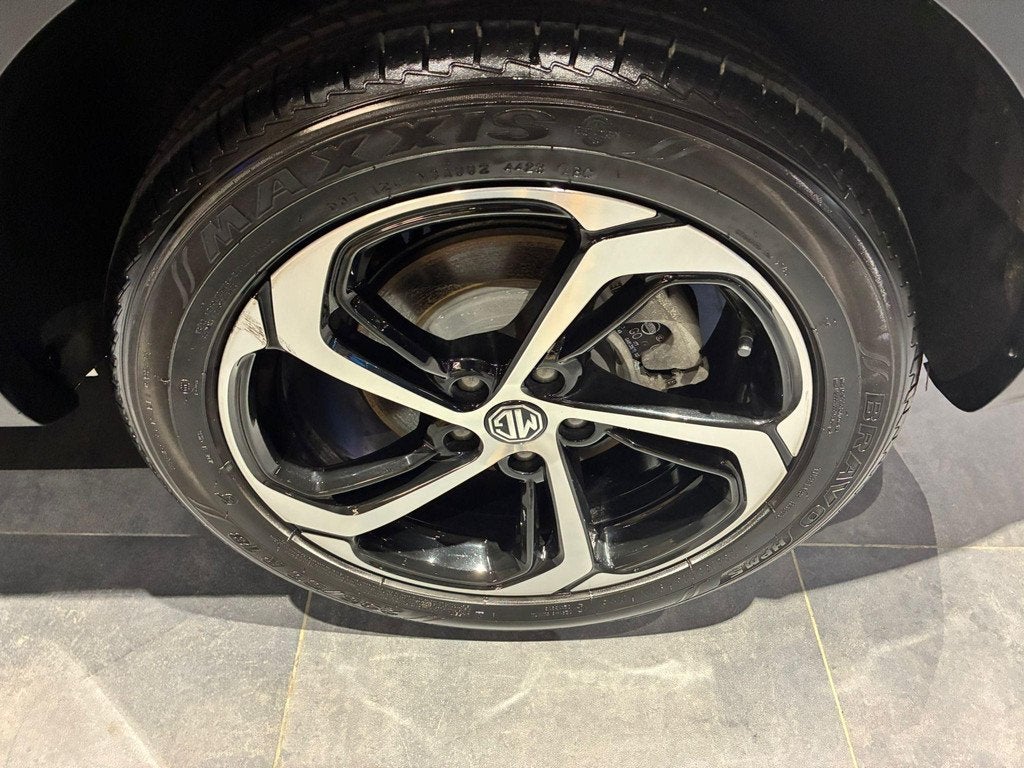 MG EHS 1.5 TGDI PHEV Aut. Luxury | Panoramadak | Leder | 360, Auto's, MG, 12 maanden, Gebruikt, Euro 6, 4 cilinders
