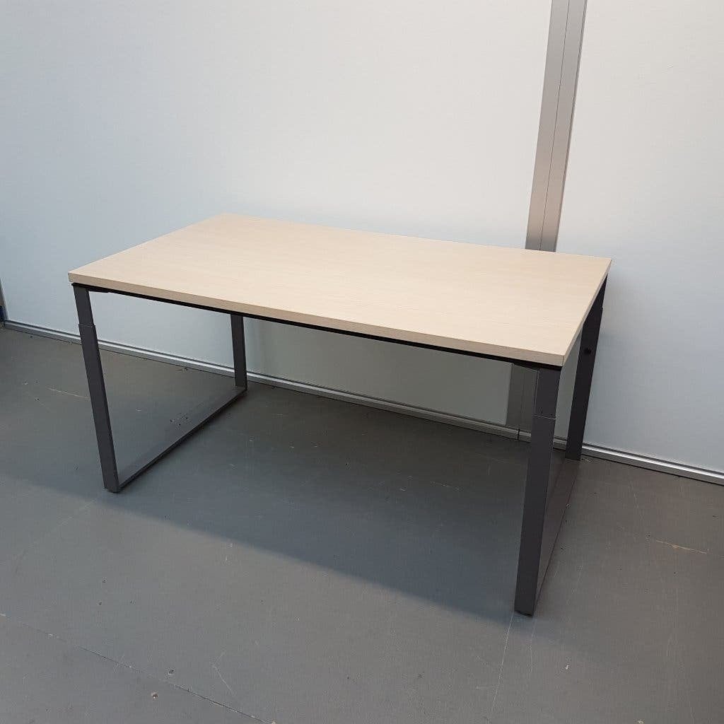 Knoll verstelbaar bureau / tafel - 140x80 cm, Gebruikt, In hoogte verstelbaar, Ophalen of Verzenden, X