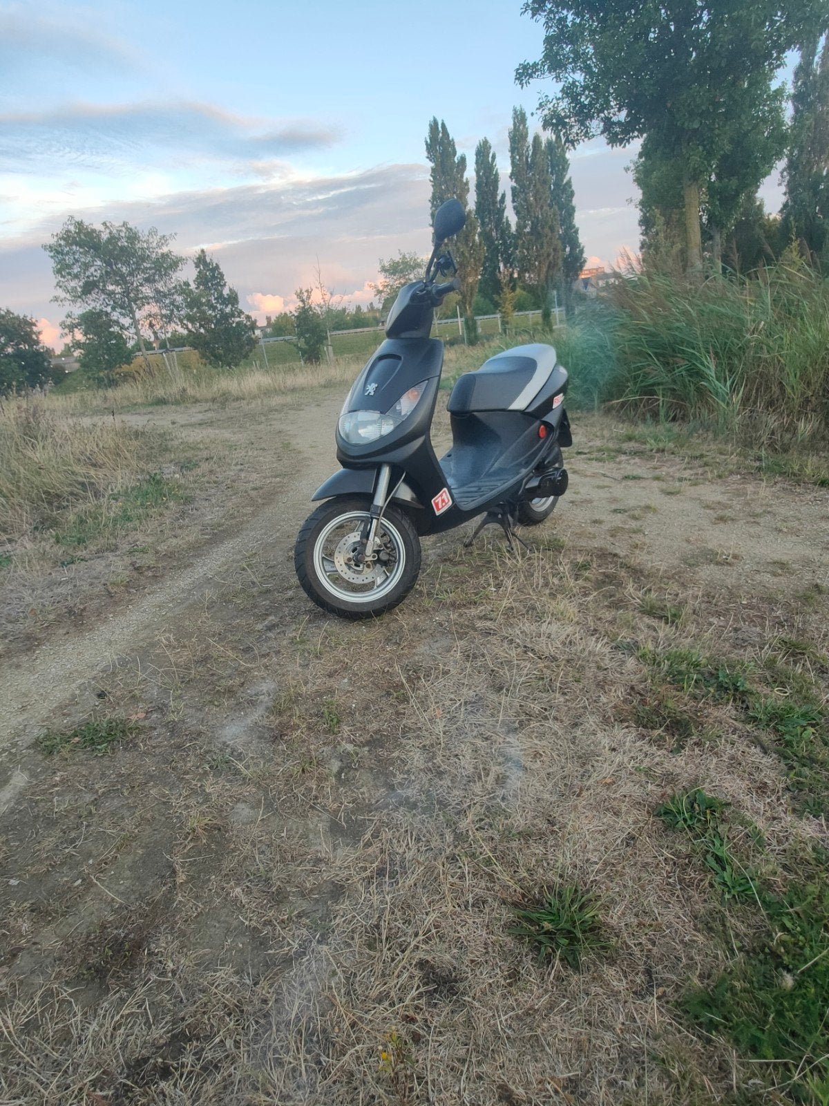 Nette zwarte Peugeot Vivacity Snor Scooter - Project Scooter, Ophalen, Gebruikt, Tweetakt, Peugeot