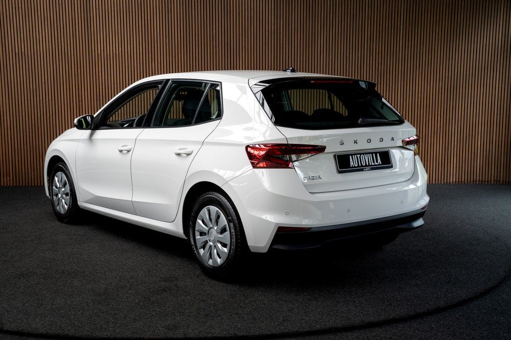 Skoda Fabia 1.0 Navi Airco Stoelverwarm. PDC Cruise Carplay, Auto's, Skoda, Stof, Gebruikt, Wit, Origineel Nederlands