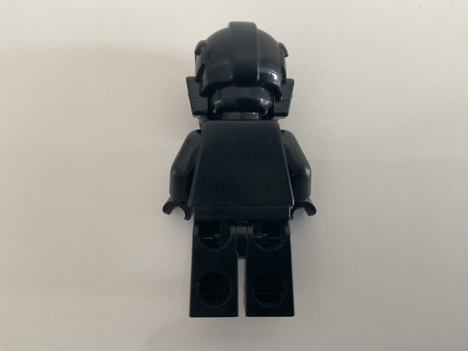 Foto 3 van LEGO Star Wars - minifiguur - sw0268a - TIE Fighter Pilot