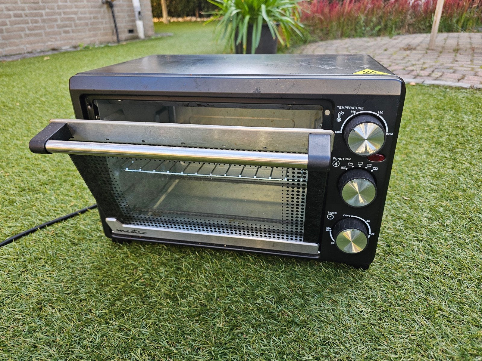 Mestic  Mini-oven 800W camping of studentenleven., Witgoed en Apparatuur, Ophalen, Minder dan 45 cm, Minder dan 45 cm, Vrijstaand