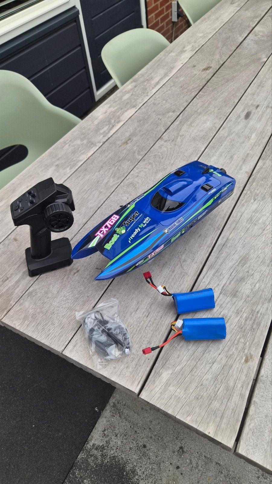 RC Speedboot met Afstandsbediening en Accu's, Ophalen of Verzenden, Zo goed als nieuw, Groter dan 1:32, Overige merken