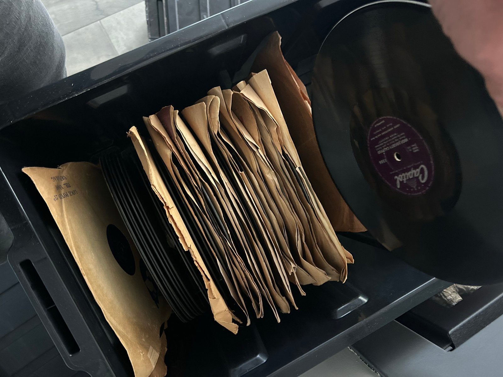 Grote collectie LP's en singles uit erfenis - Alles in 1 koo, Ophalen, LP, Gebruikt, Overige genres