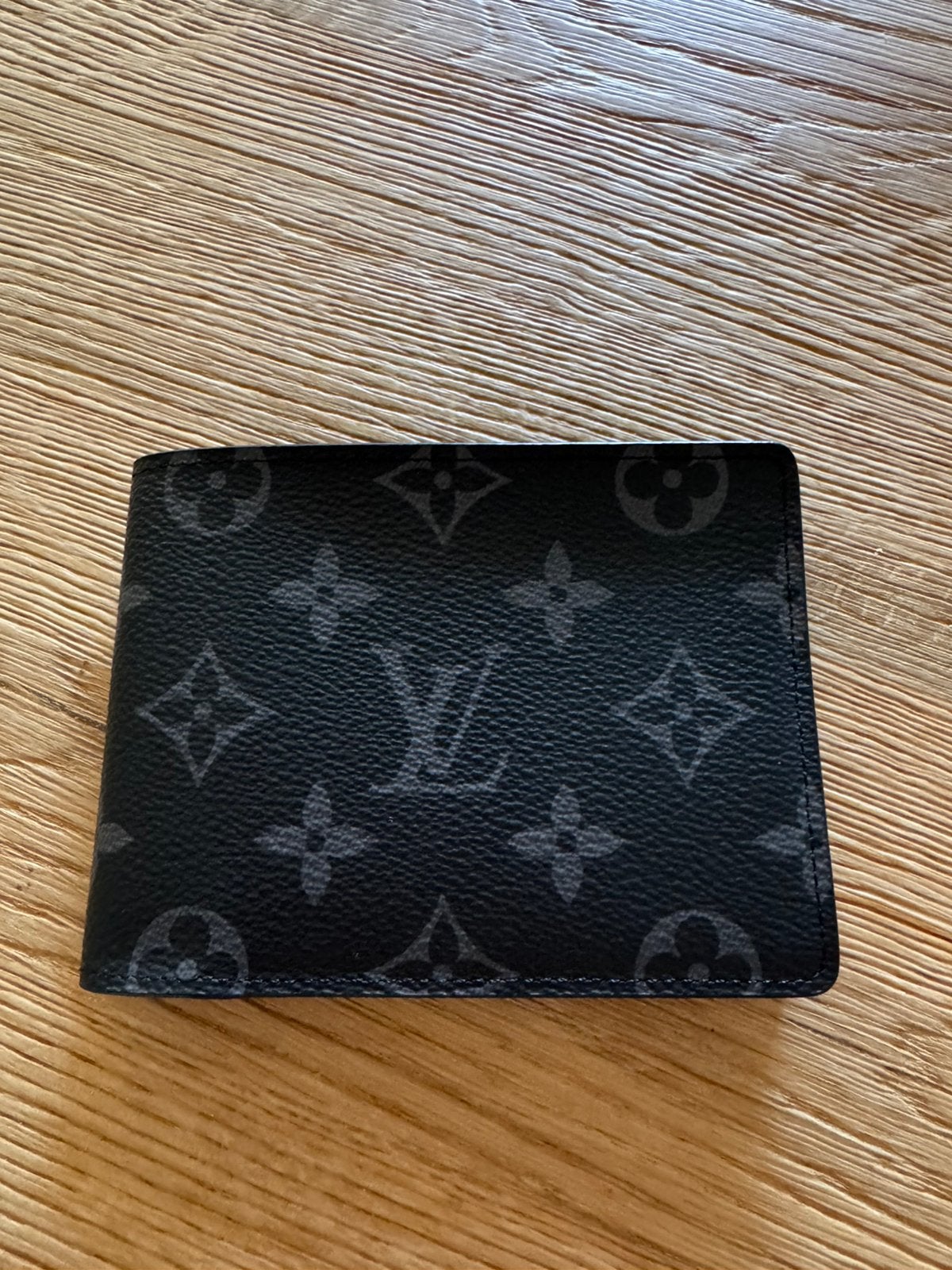 Louis Vuitton compact wallet, Ophalen of Verzenden, Zo goed als nieuw, Zwart, Leer