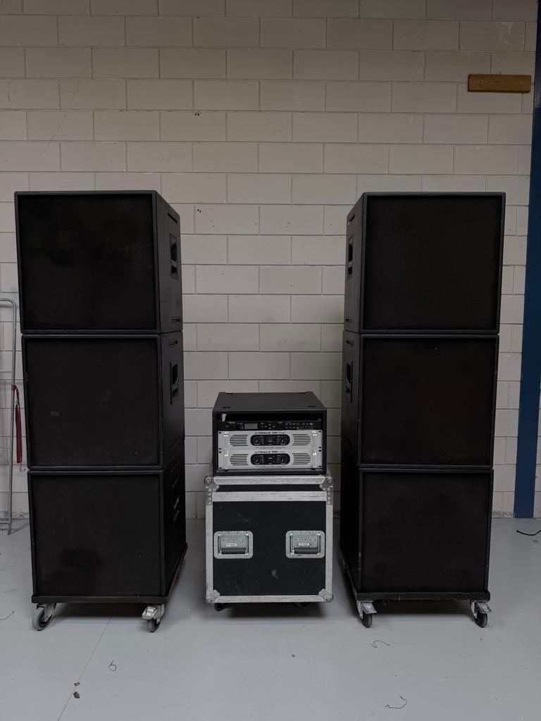 Complete Geluidset 2x 210 Tops + 4x 118 Subs + versterkers, Ophalen of Verzenden, Zo goed als nieuw