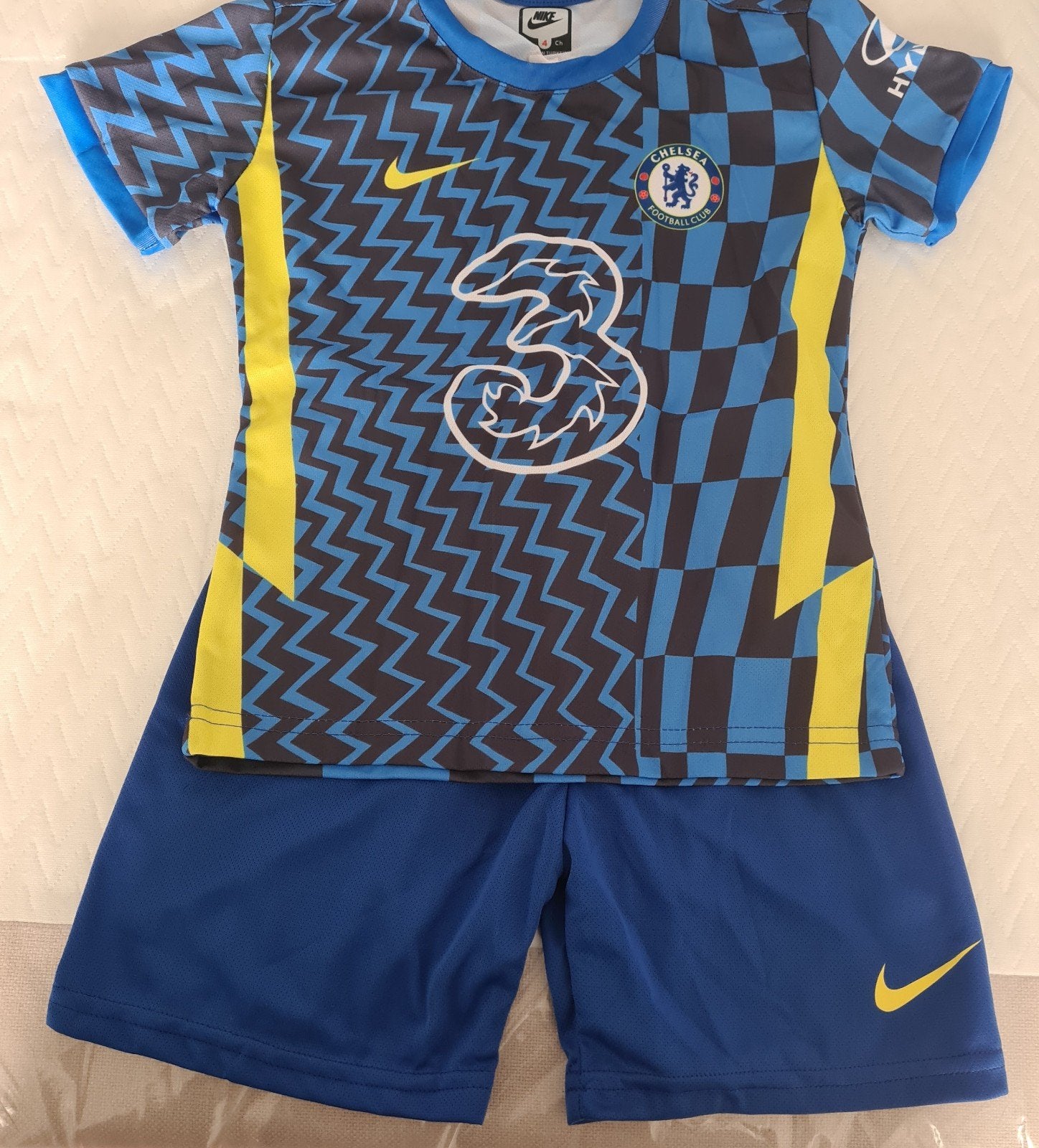 Nike tenue maat 110, Maat XS of kleiner, Ophalen of Verzenden, Nieuw, Set