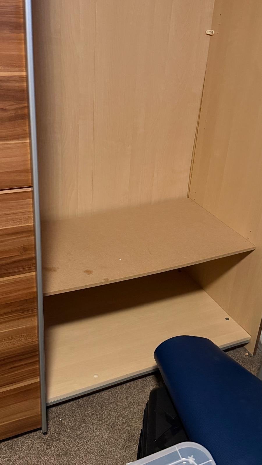 Ruime kledingkast met schuifdeuren en planken, Huis en Inrichting, Kasten | Kledingkasten, Ophalen, Met plank(en), Gebruikt, 200 cm of meer