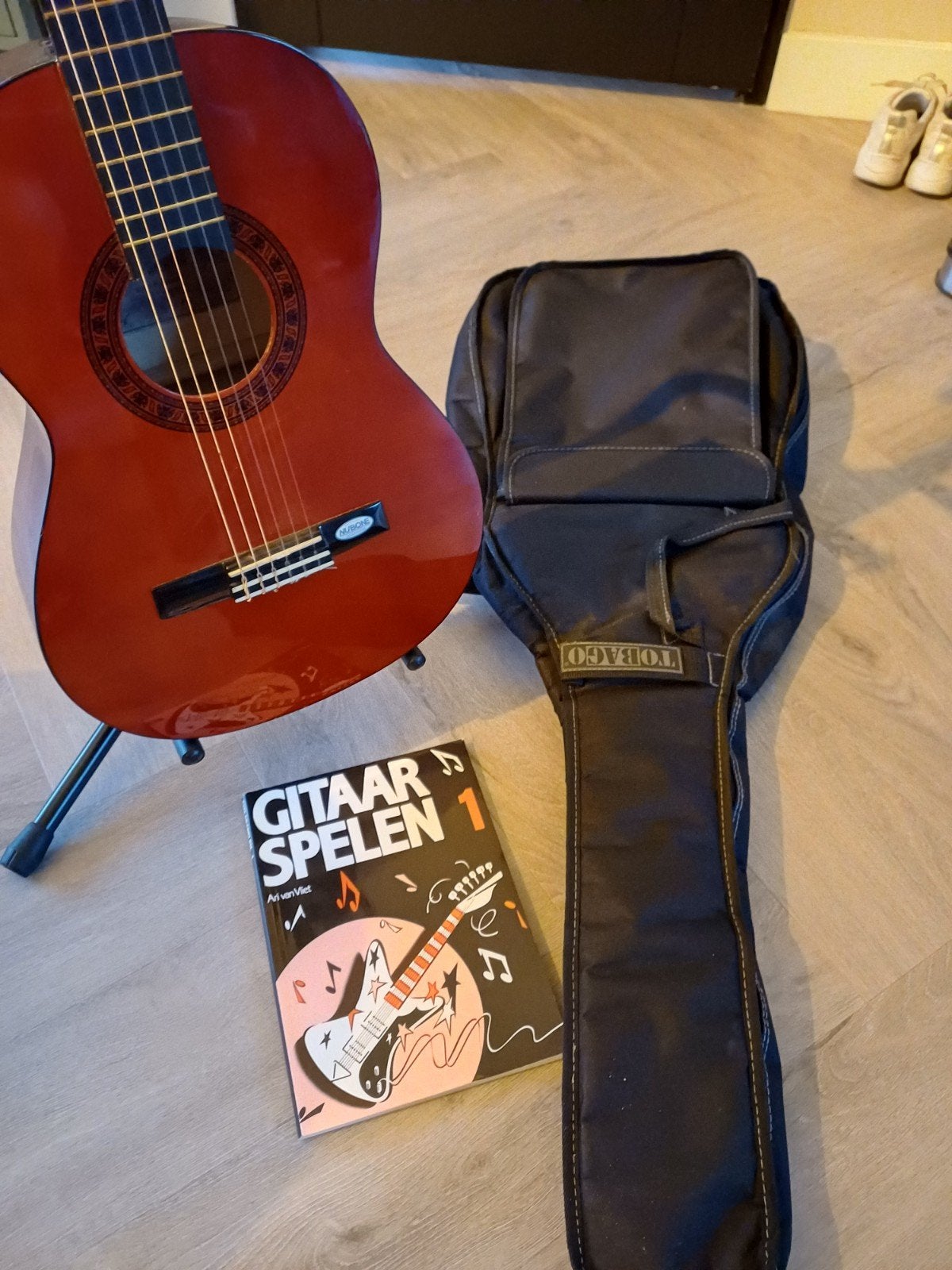 Klassieke gitaar met standaard, hoes en lesboek, Ophalen, Klassieke of Spaanse gitaar
