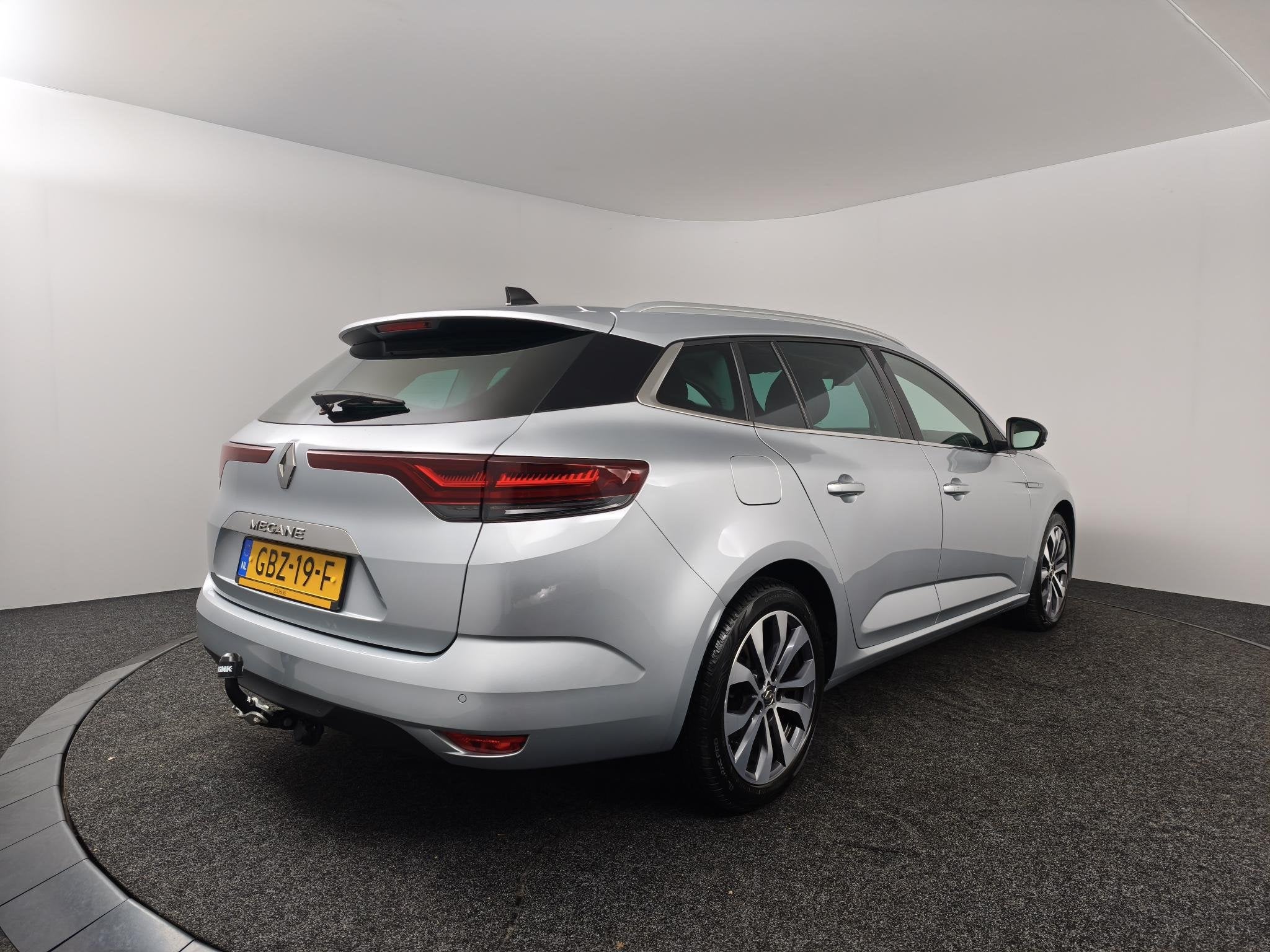 Renault Mégane Estate 1.3 TCe 140 Techno | Trekhaak | Stoel, Auto's, Stof, Gebruikt, 4 cilinders, Met garantie (alle)