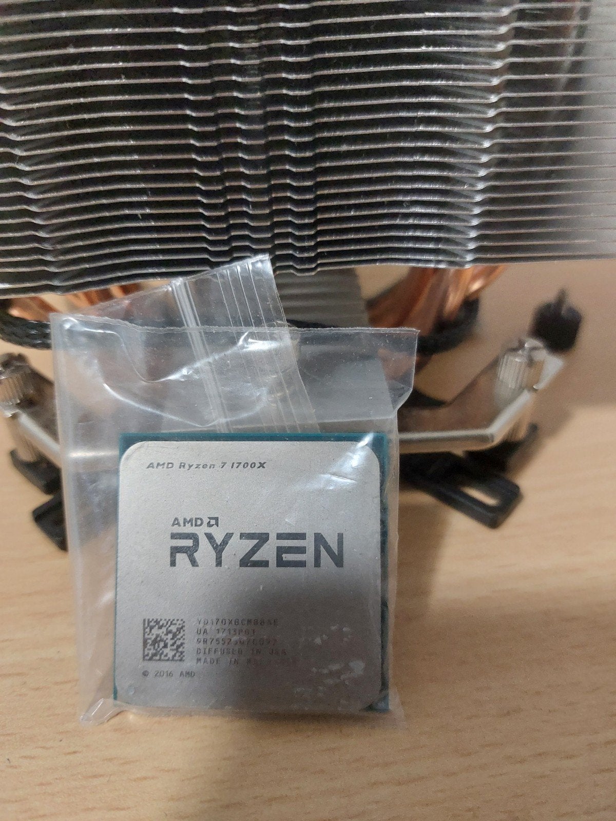 AMD Ryzen 7 1700X Processor met Koeler, Computers en Software, Processors, 8-core, Ophalen, AM4, Zo goed als nieuw