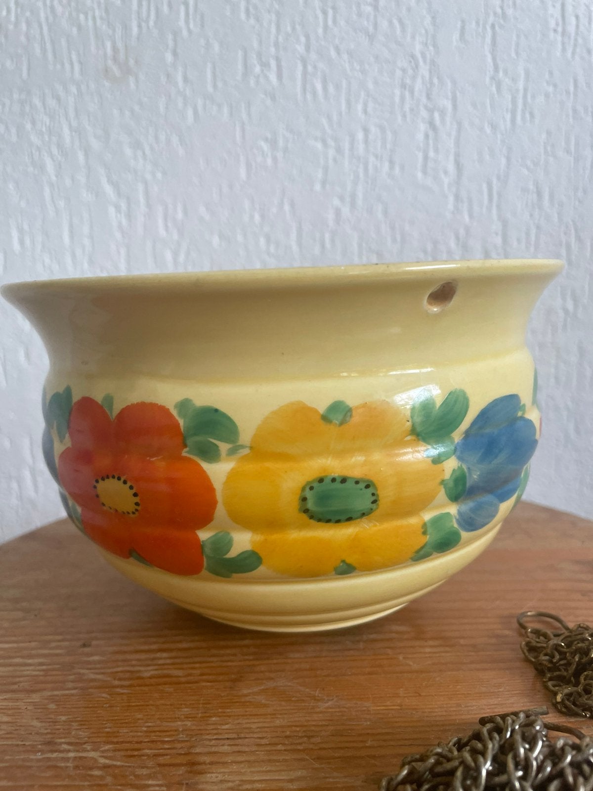 Twee antieke handbeschilderde hangbloempotten, Antiek en Kunst, Antiek | Keramiek en Aardewerk, Ophalen of Verzenden