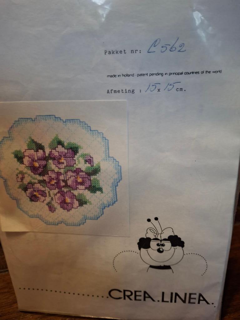 Viooltjes, Ophalen of Verzenden, Nieuw, Borduurpakket