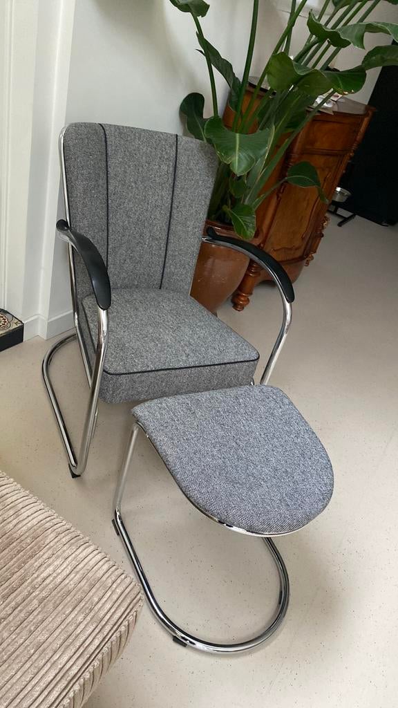 Gispen fauteuils 412.  2 stuks en hocker nieuw gestoffeerd, Ophalen of Verzenden, Zo goed als nieuw, Twee