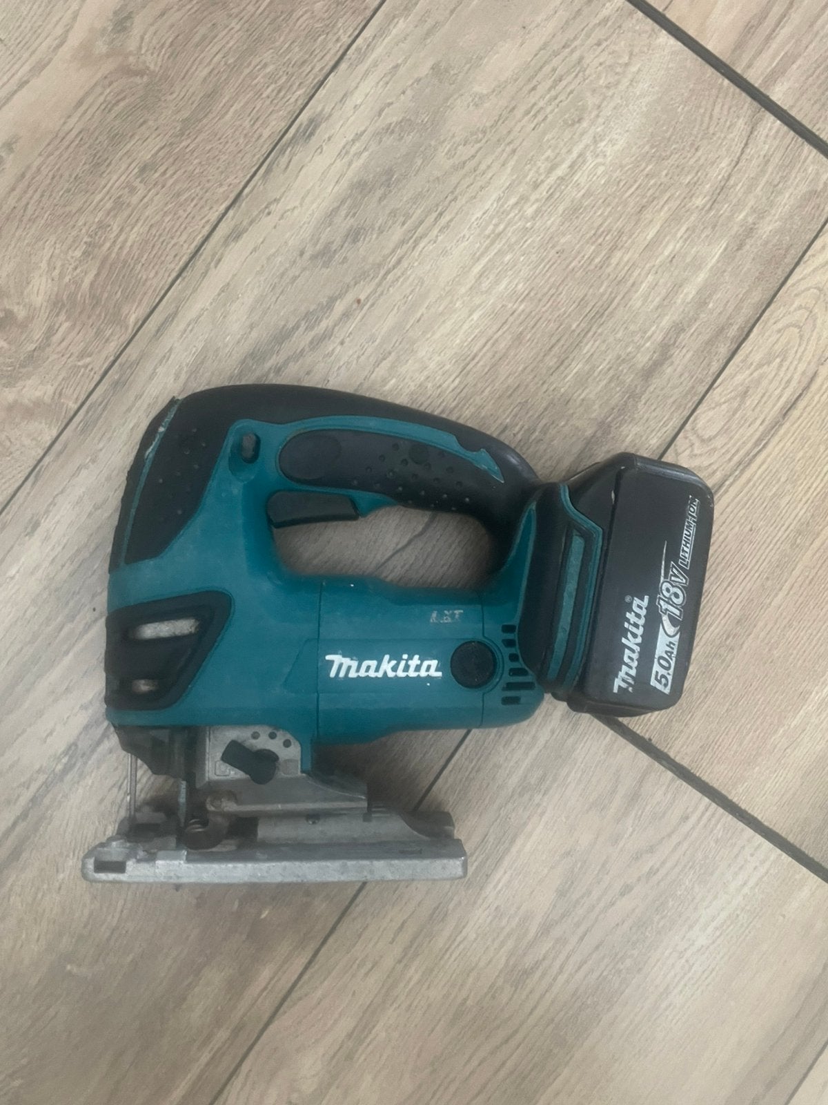 Makita decoupeerzaag 18 v 5 ah, Decoupeerzaag, Ophalen of Verzenden, Zo goed als nieuw, 30 tot 70 mm